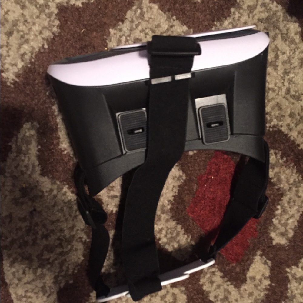 Virtual reality headset